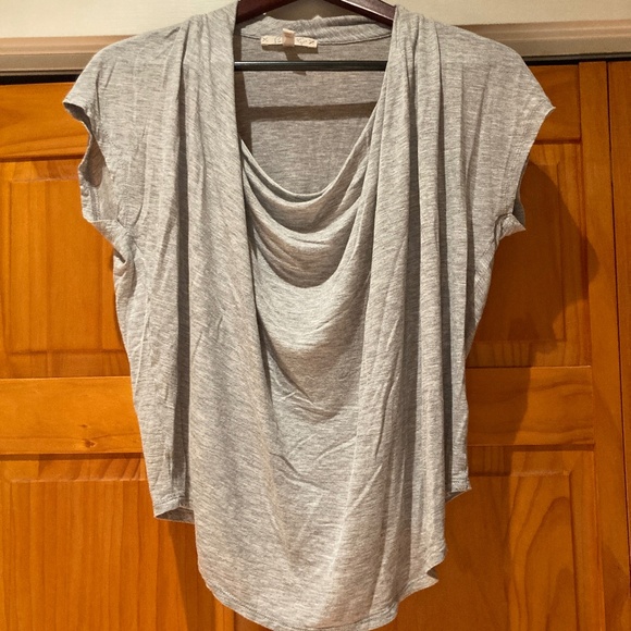Soft Joie Grey Short Sleeve T-Shirt with Cowl Front Size Medium - Picture 1 of 9